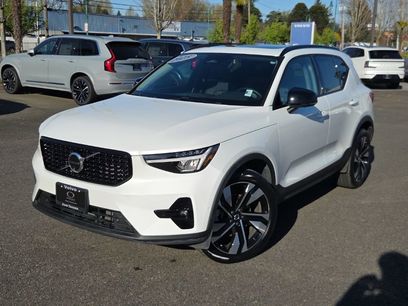 Used 2025 Volvo XC40 B5 Plus