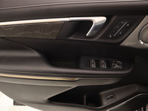 Used 2025 Buick Enclave Avenir w/ Super Cruise Package image 16