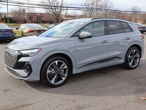 Used 2024 Audi Q4 e-tron Premium w/ Convenience Package image 1