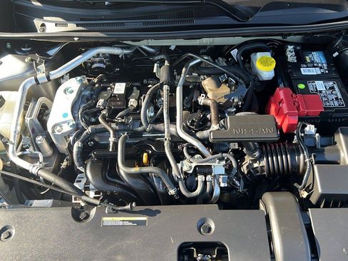 Used 2022 Nissan Sentra SV FWD image 19