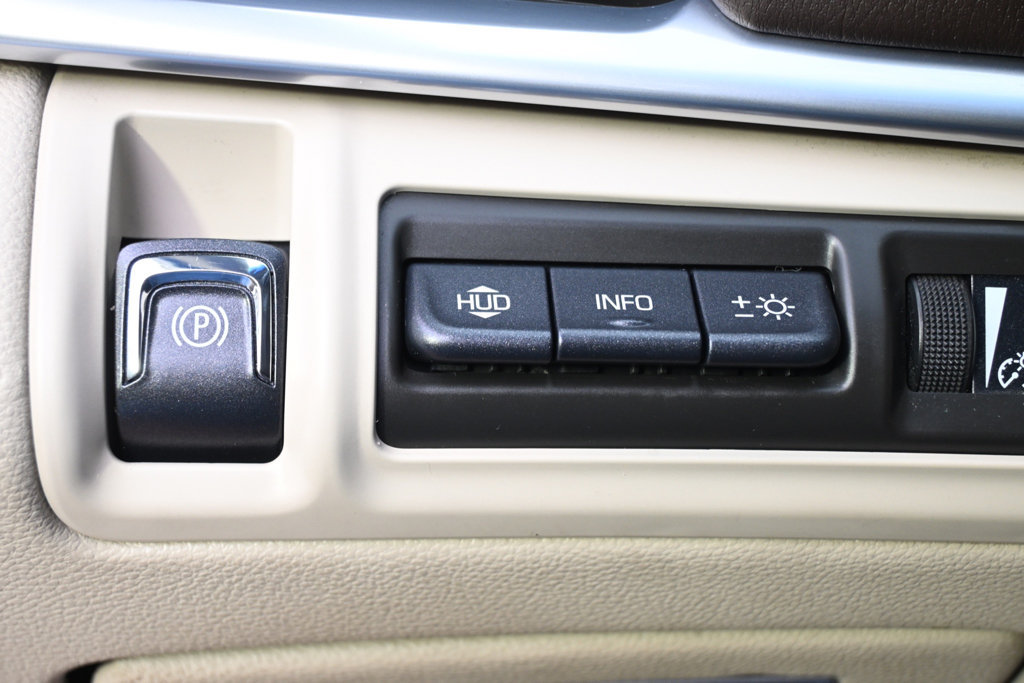 Used 2013 Cadillac XTS Premium AWD/4WD image 25