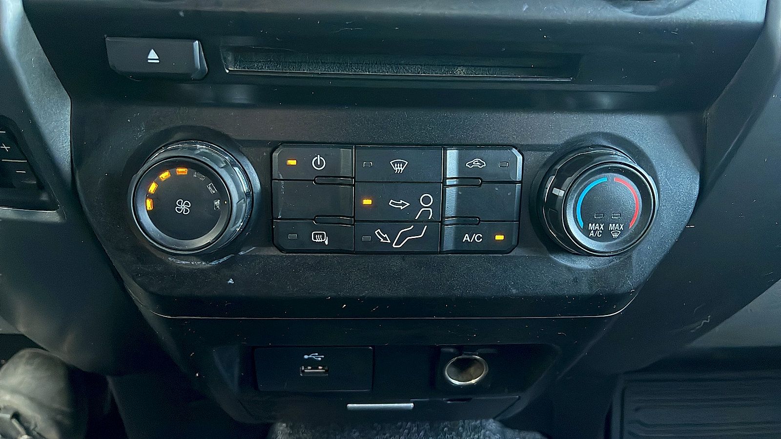 Used 2017 Ford F350 XLT w/ XLT Value Package AWD/4WD image 18