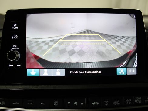 Used 2025 Honda Odyssey Sport-L image 15