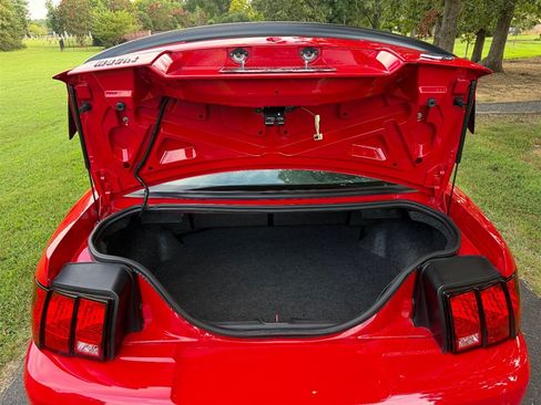 Used 2004 Ford Mustang Mach 1 RWD image 56