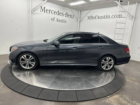 Used 2014 Mercedes-Benz E 350 4MATIC Sedan image 4
