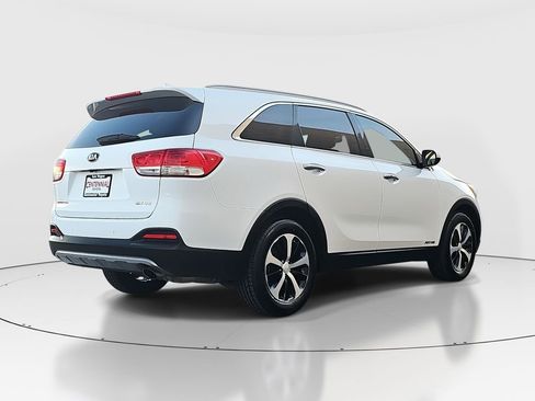 Used 2018 Kia Sorento EX image 5