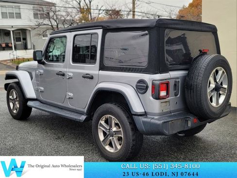 Used 2018 Jeep Wrangler Unlimited Sahara image 4