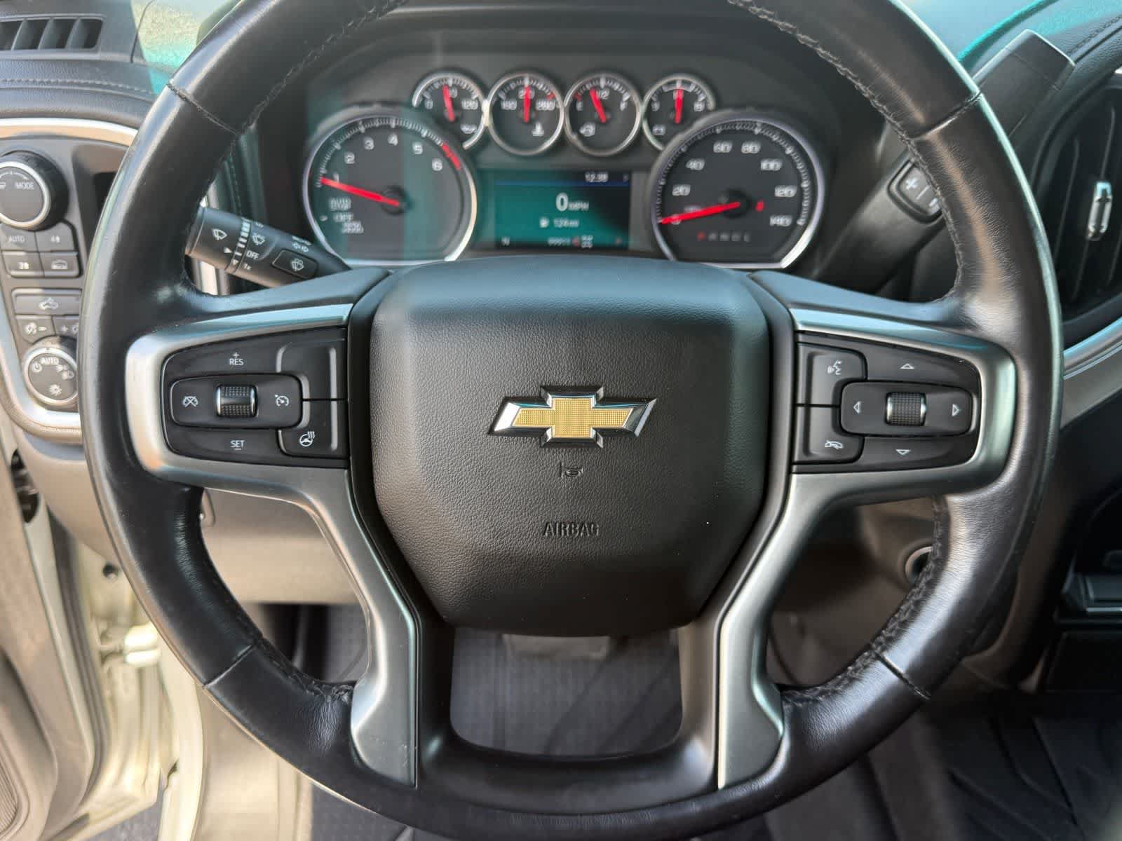 Used 2021 Chevrolet Silverado 1500 LT AWD/4WD image 16