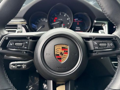 Used 2024 Porsche Macan AWD/4WD image 15