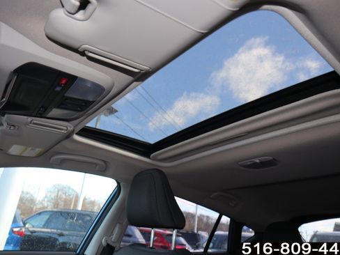 Used 2024 Subaru Crosstrek 2.0i Premium image 16