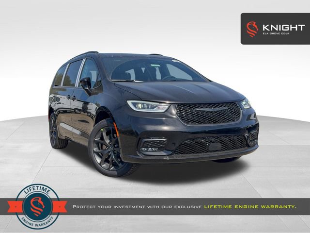 New 2026 Chrysler Pacifica Select AWD/4WD image 1