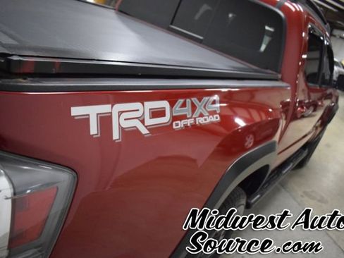 Used 2021 Toyota Tacoma TRD Off-Road w/ Technology Package image 5