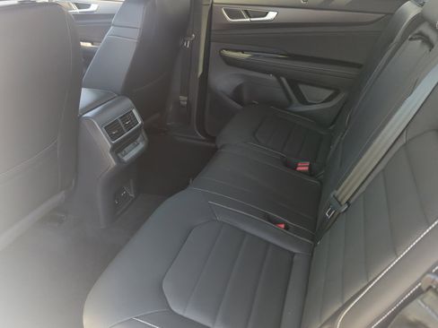 New 2026 Volkswagen Atlas Cross Sport SEL R-Line image 17