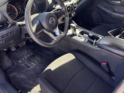 Used 2021 Nissan Sentra S image 7