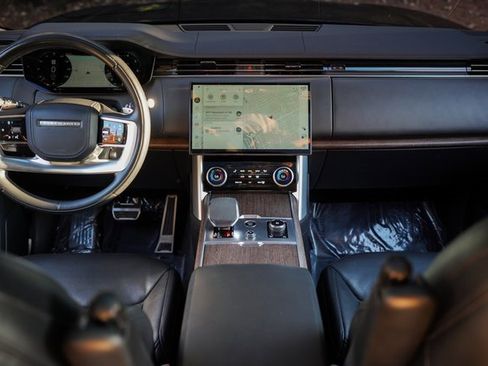 Used 2023 Land Rover Range Rover Long Wheelbase SE image 20