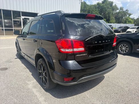 Used 2019 Dodge Journey SE w/ Premium Group FWD image 9