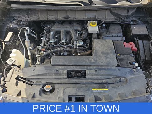 Used 2025 Nissan Pathfinder SV FWD image 30