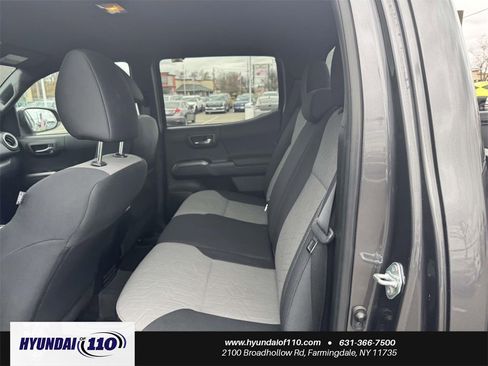 Used 2023 Toyota Tacoma TRD Off-Road image 12