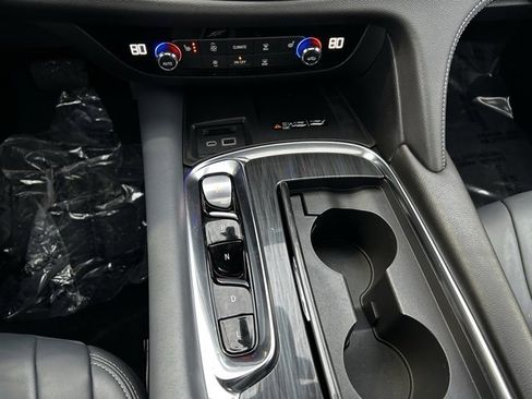 Used 2024 Buick Enclave Essence w/ Experience Buick Package image 21