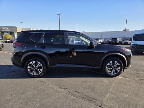 Used 2023 Nissan Rogue SV image 7