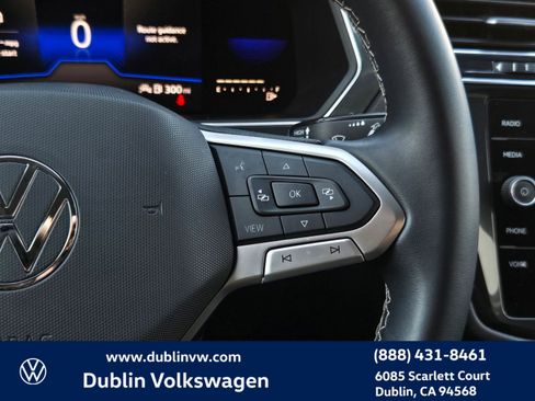 Certified 2022 Volkswagen Tiguan SE image 23