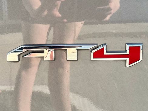 Used 2021 GMC Yukon XL AT4 w/ AT4 Premium Plus Package image 19