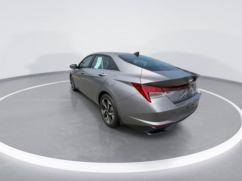 Used 2023 Hyundai Elantra Limited FWD image 6