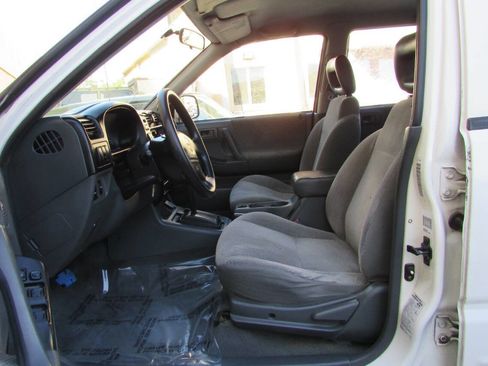 Used 1999 Isuzu Rodeo LS image 21