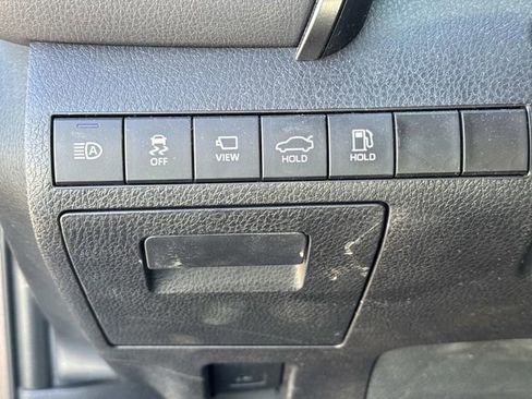 Used 2024 Toyota Camry XSE w/ Navigation Package image 27