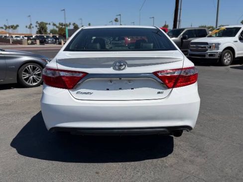 Used 2016 Toyota Camry SE FWD image 4