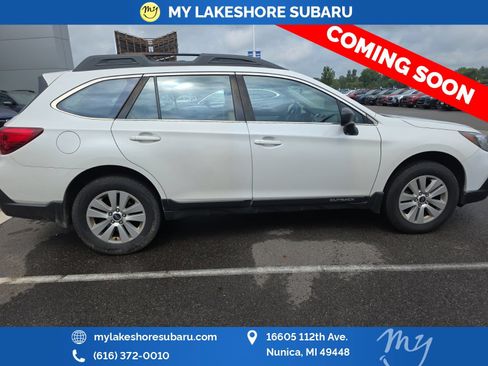 Used 2018 Subaru Outback 2.5i AWD/4WD image 7