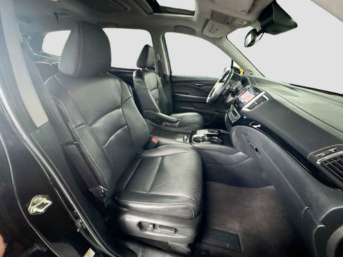Used 2016 Honda Pilot Touring image 30