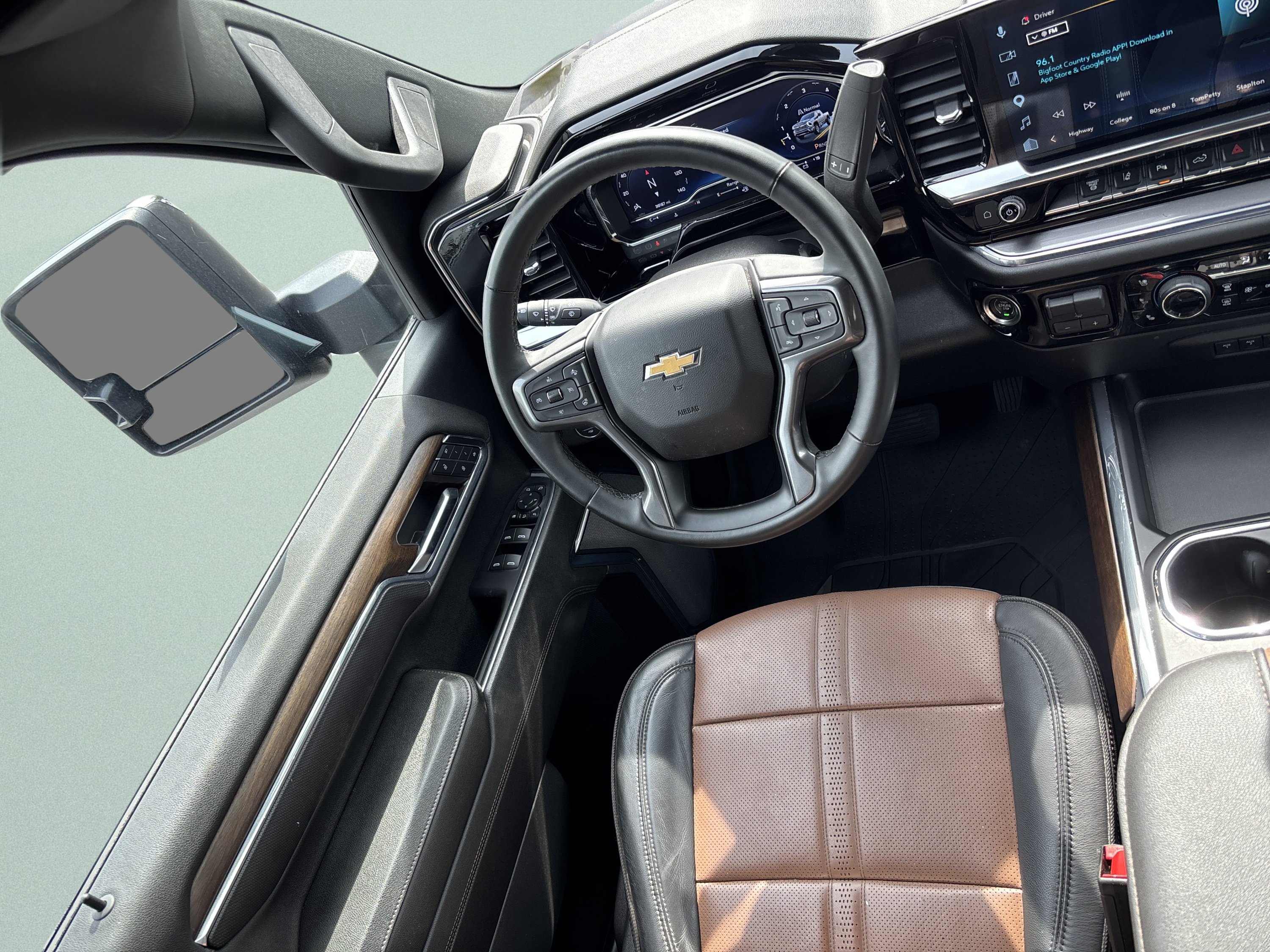 Used 2024 Chevrolet Silverado 3500 High Country w/ High Country Premium Package AWD/4WD image 28
