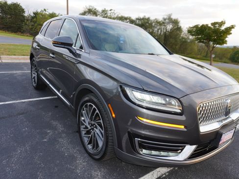 Used 2020 Lincoln Nautilus Reserve image 4