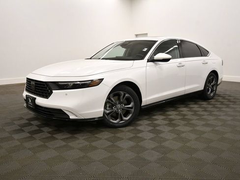 Certified 2024 Honda Accord EX-L image 2