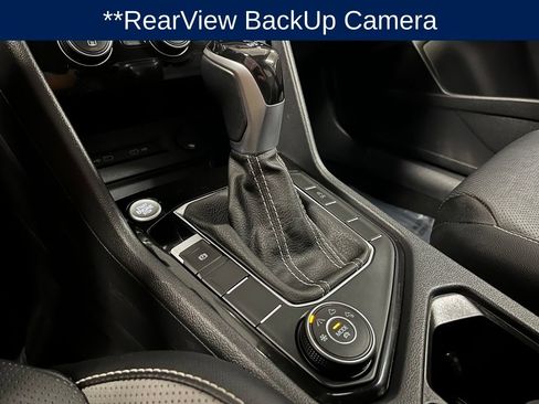 Used 2022 Volkswagen Taos SEL w/ Panoramic Sunroof Package AWD/4WD image 15