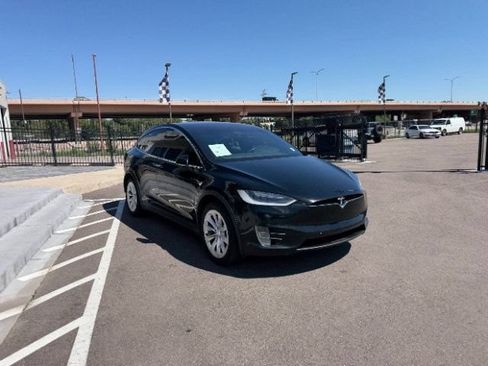 Used 2018 Tesla Model X 75D AWD/4WD image 18
