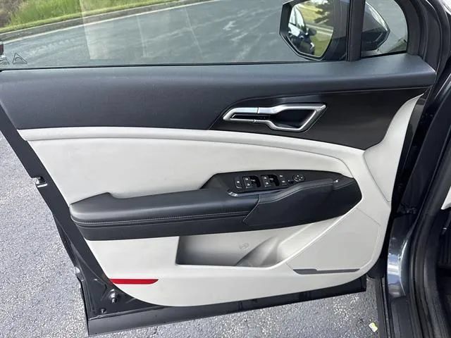 Certified 2023 Kia Sportage EX AWD/4WD image 8