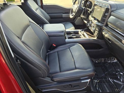 Used 2023 Ford F250 Lariat w/ Sport Appearance Package image 5