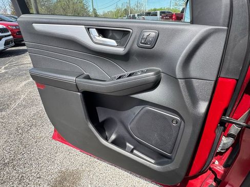 Used 2024 Ford Escape Platinum w/ Premium Technology Package image 26