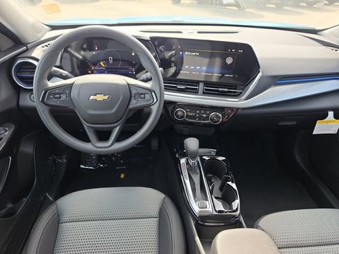 New 2026 Chevrolet Trax LT FWD image 8