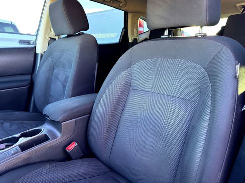 Used 2015 Nissan Rogue S w/ Convenience Package image 13