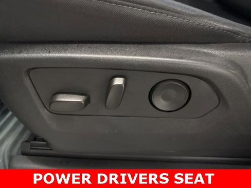 Used 2025 Chevrolet Silverado 2500 Custom w/ Custom Value Package image 10