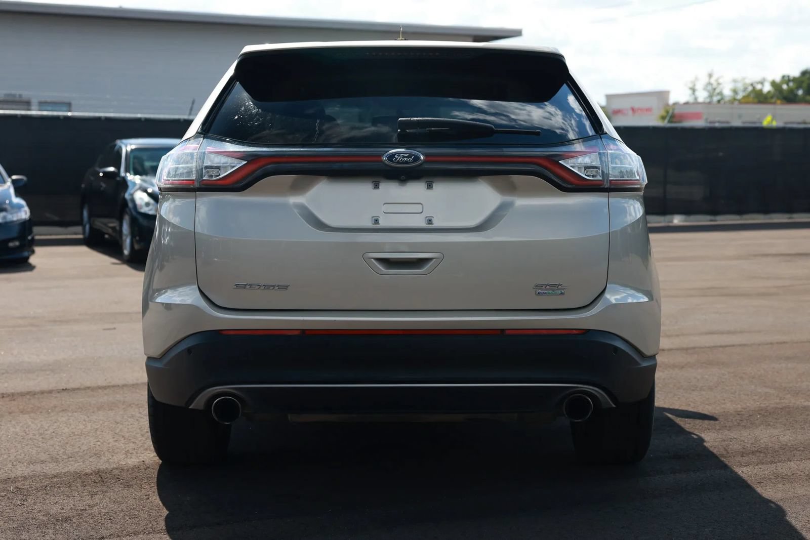 Used 2018 Ford Edge SEL w/ Equipment Group 201A FWD image 4