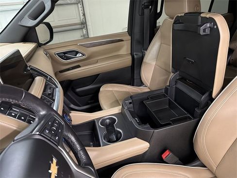 Used 2021 Chevrolet Tahoe Premier w/ Premium Package image 25