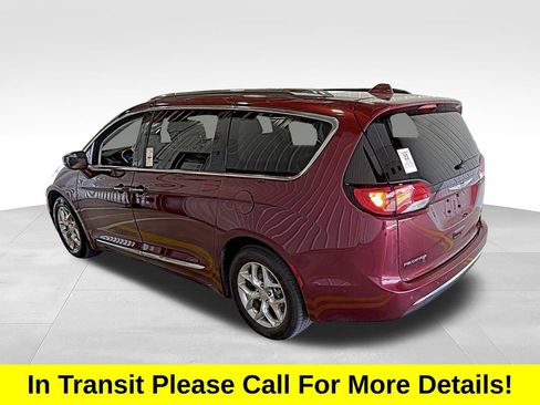 Used 2019 Chrysler Pacifica Limited w/ Advanced Safetytec Group FWD image 10
