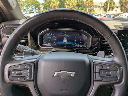 Used 2023 Chevrolet Silverado 1500 ZR2 w/ Technology Package AWD/4WD image 26