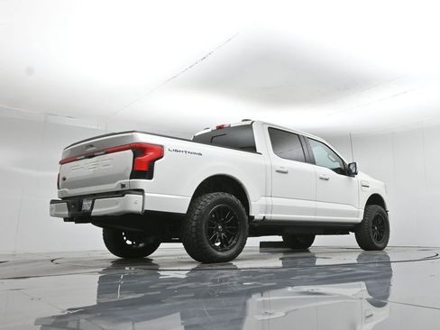 Used 2023 Ford F150 Lightning Platinum image 47