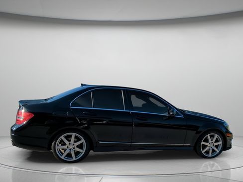 Used 2014 Mercedes-Benz C 300 4MATIC Sedan image 31