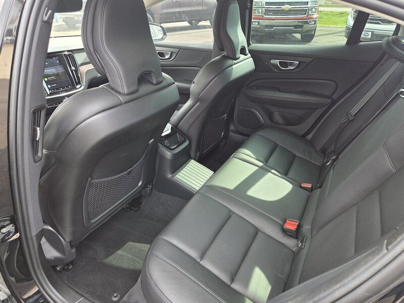 Used 2023 Volvo S60 T8 Plus AWD/4WD image 10